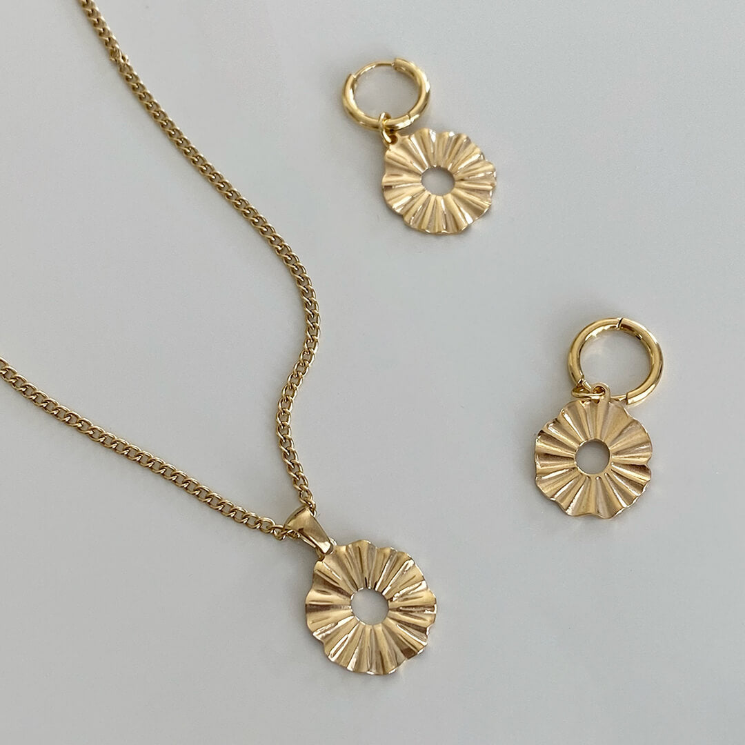 Star Pendant Necklace