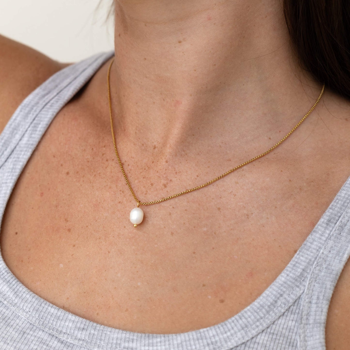 Freshwater Pearl on Box Chain